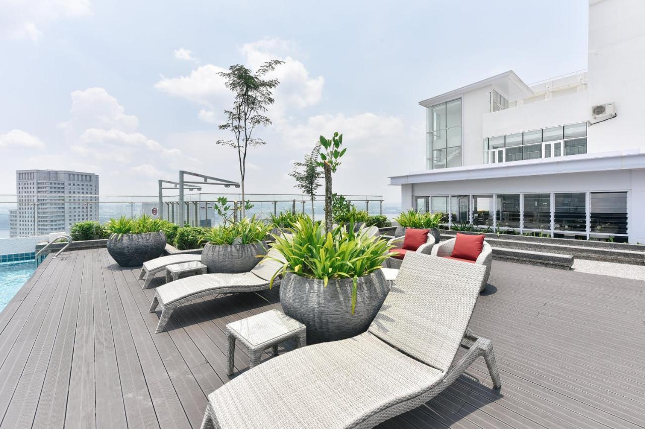 ג'והור בהרו Suasana Private Suites By Subhome מראה חיצוני תמונה